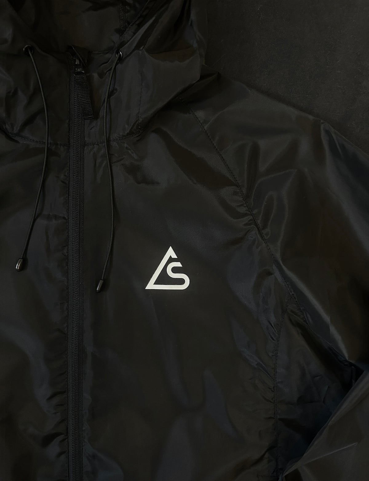 Logo Windbreaker — Jet Black
