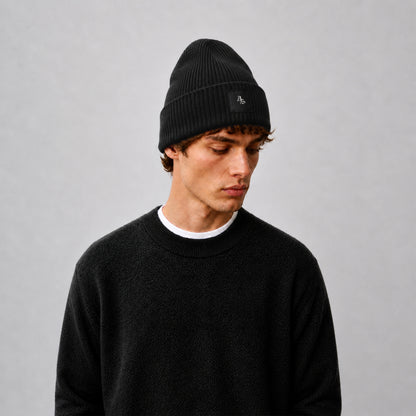 THE MARK Beanie - Black